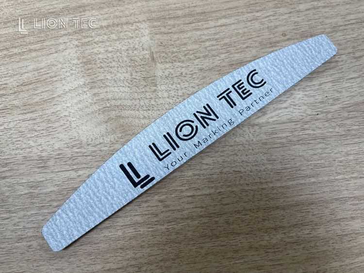 指甲銼UV噴碼機：打樣案例分享，幫你輕松實現(xiàn)個性化定制！